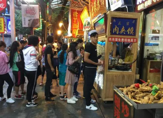 卖肉夹馍赚钱吗?一个不起眼的生意却能月赚3万!